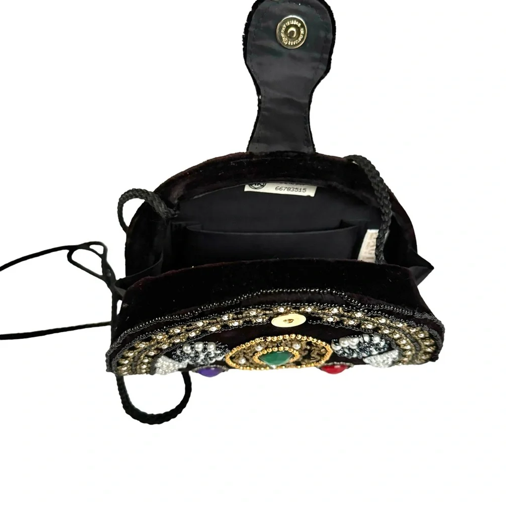 🆕 Magid Beaded Clutch Crossbody